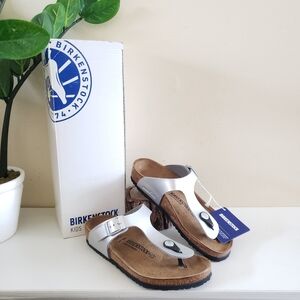 BIRKENSTOCK BNIB Gizeh Kids Leather Thong Sandal - Silver 1 US